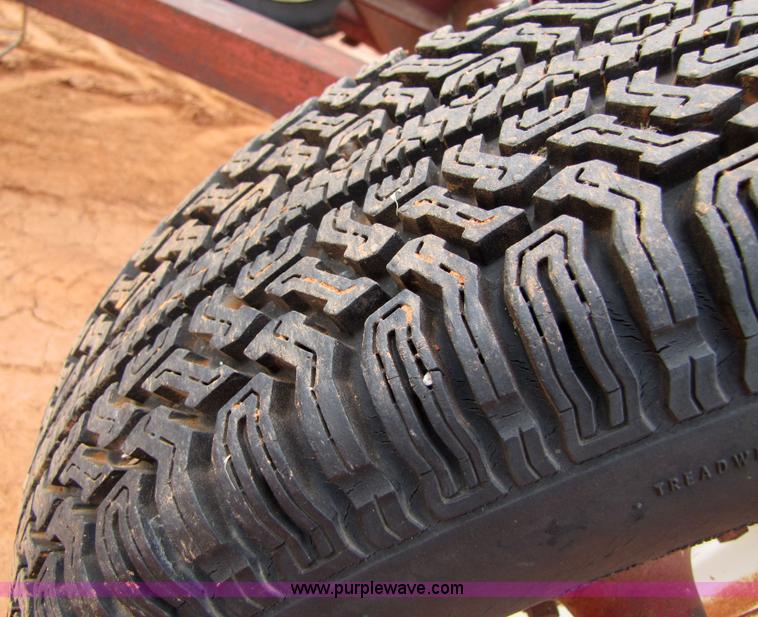 image for item 3484 Combine header trailer