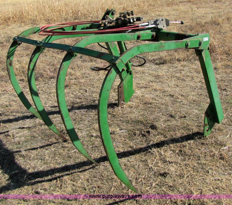 image for item 3569 Four tine grapple with joystick control