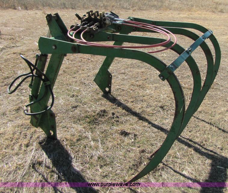 image for item 3569 Four tine grapple with joystick control