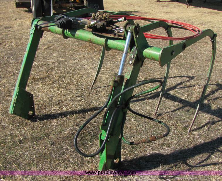 image for item 3569 Four tine grapple with joystick control