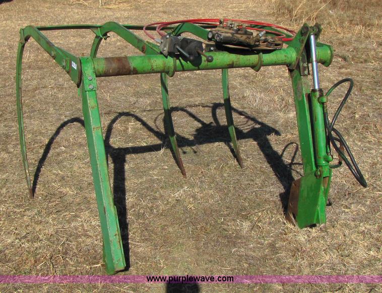 image for item 3569 Four tine grapple with joystick control