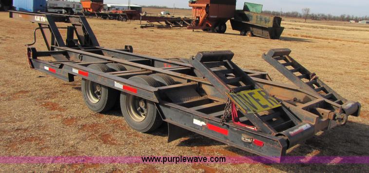 image for item 3572 1983 Kalyn combine trailer