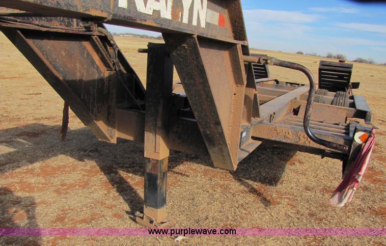 image for item 3572 1983 Kalyn combine trailer