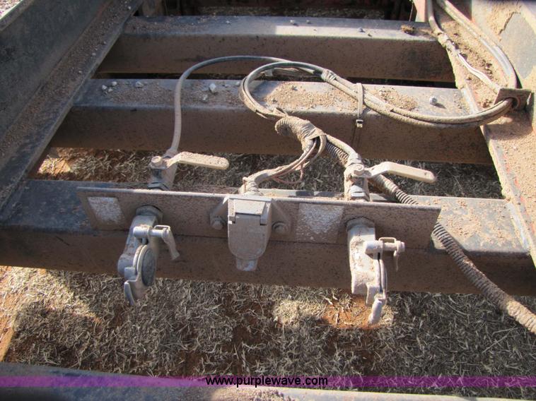 image for item 3572 1983 Kalyn combine trailer