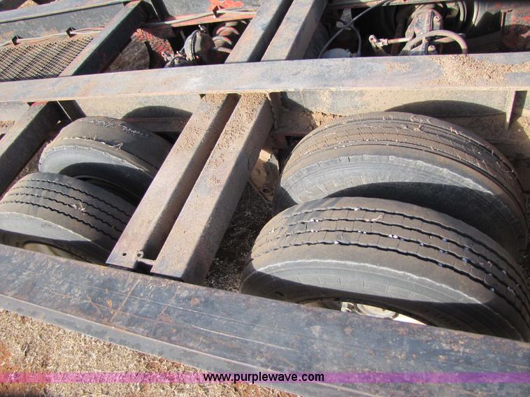 image for item 3572 1983 Kalyn combine trailer