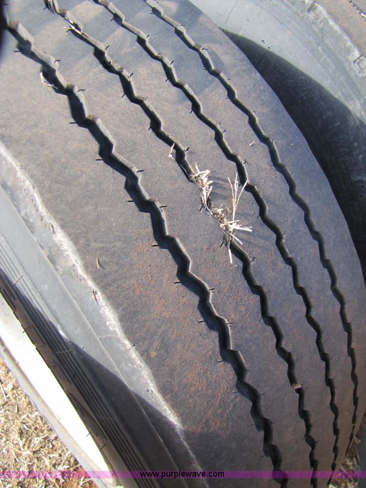 image for item 3572 1983 Kalyn combine trailer