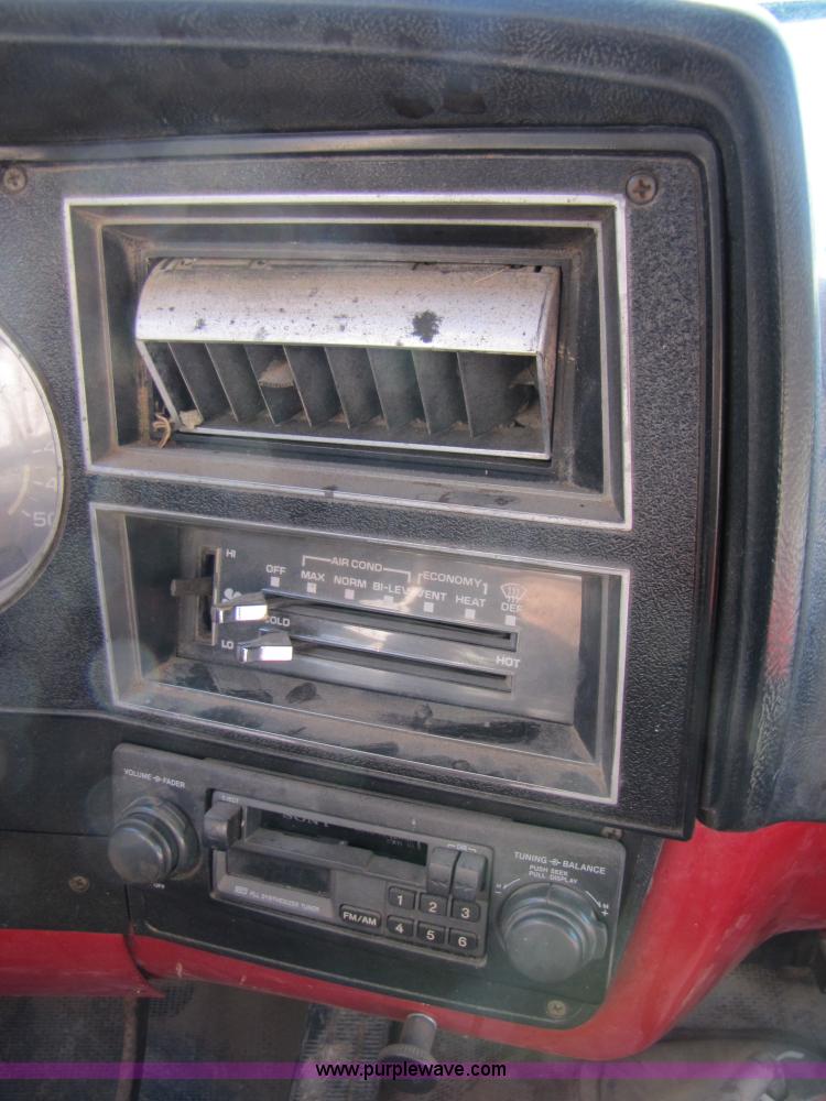 image for item 3648 1984 Chevrolet C30 pickup truck