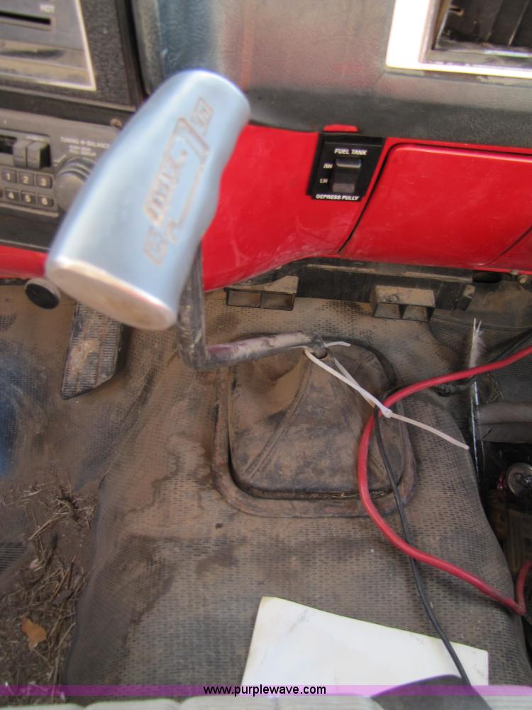 image for item 3648 1984 Chevrolet C30 pickup truck