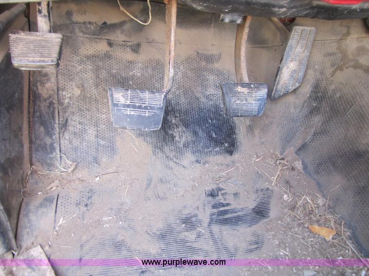 image for item 3648 1984 Chevrolet C30 pickup truck