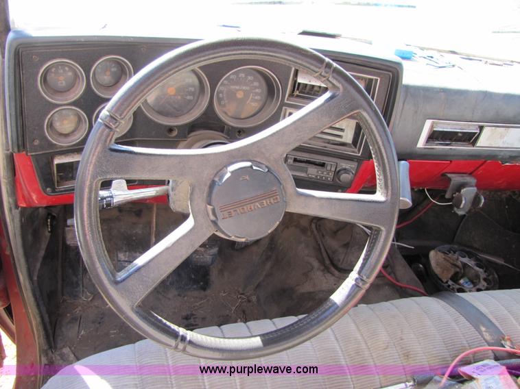 image for item 3648 1984 Chevrolet C30 pickup truck