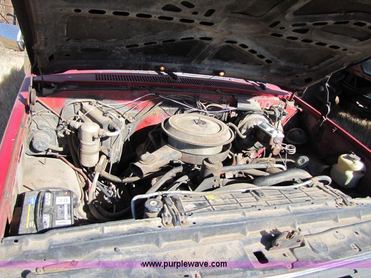 image for item 3648 1984 Chevrolet C30 pickup truck