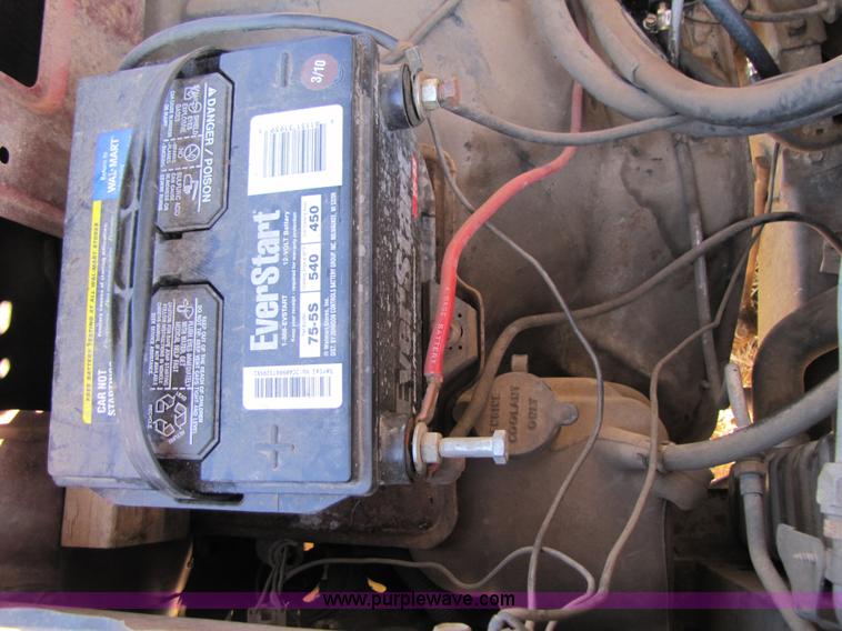 image for item 3648 1984 Chevrolet C30 pickup truck