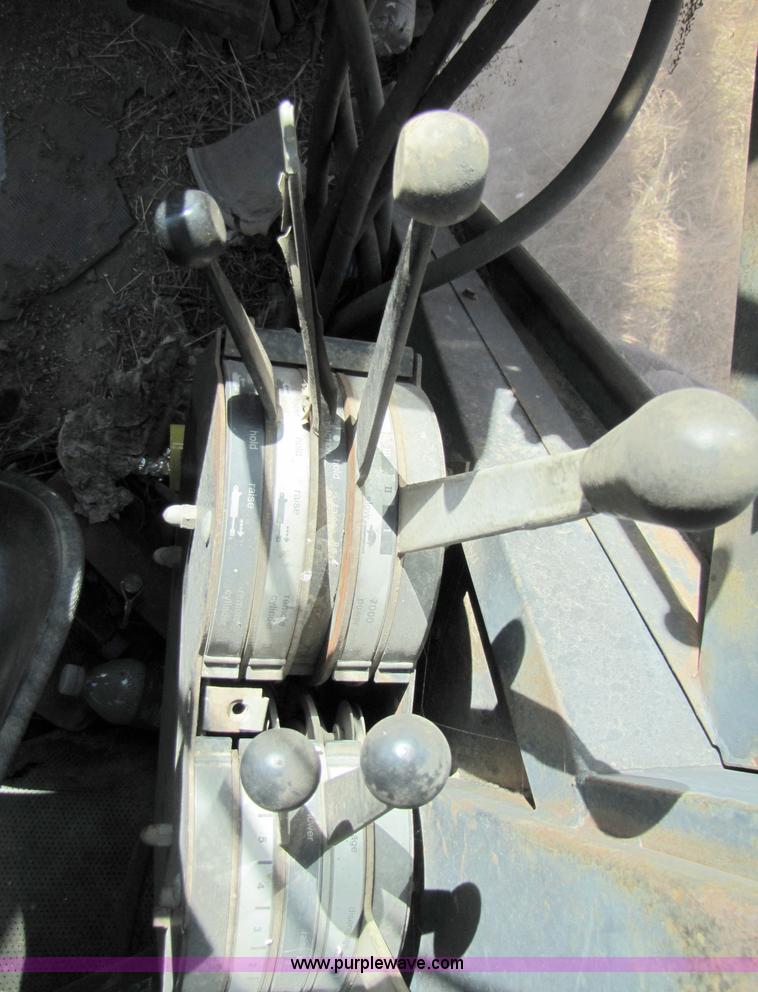 image for item 3649 Allis-Chalmers AC7000 tractor with loader