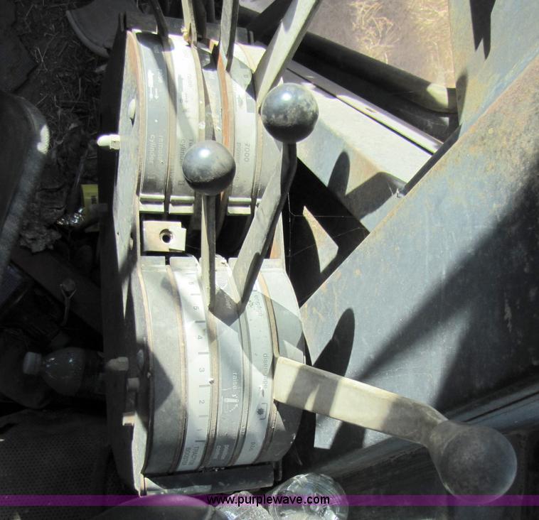 image for item 3649 Allis-Chalmers AC7000 tractor with loader