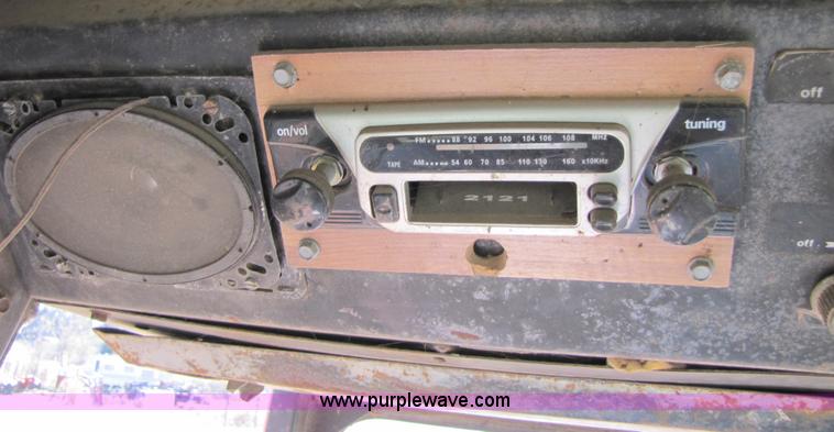 image for item 3649 Allis-Chalmers AC7000 tractor with loader