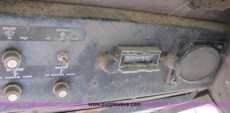 image for item 3649 Allis-Chalmers AC7000 tractor with loader