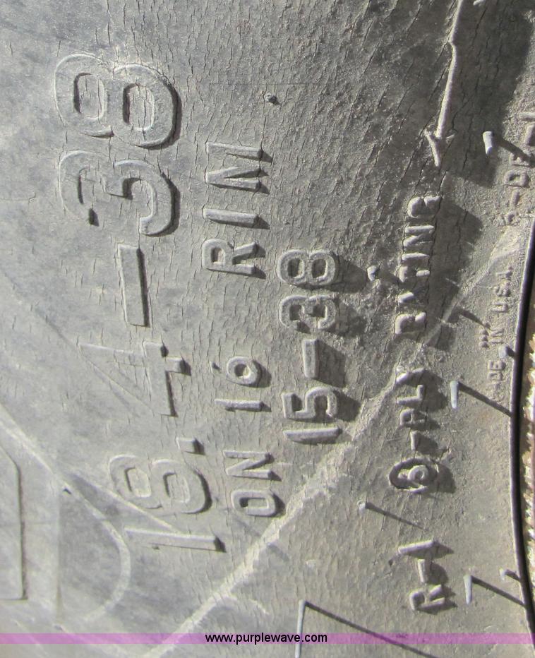 image for item 3649 Allis-Chalmers AC7000 tractor with loader