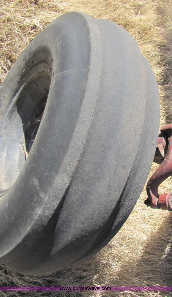 image for item 3649 Allis-Chalmers AC7000 tractor with loader