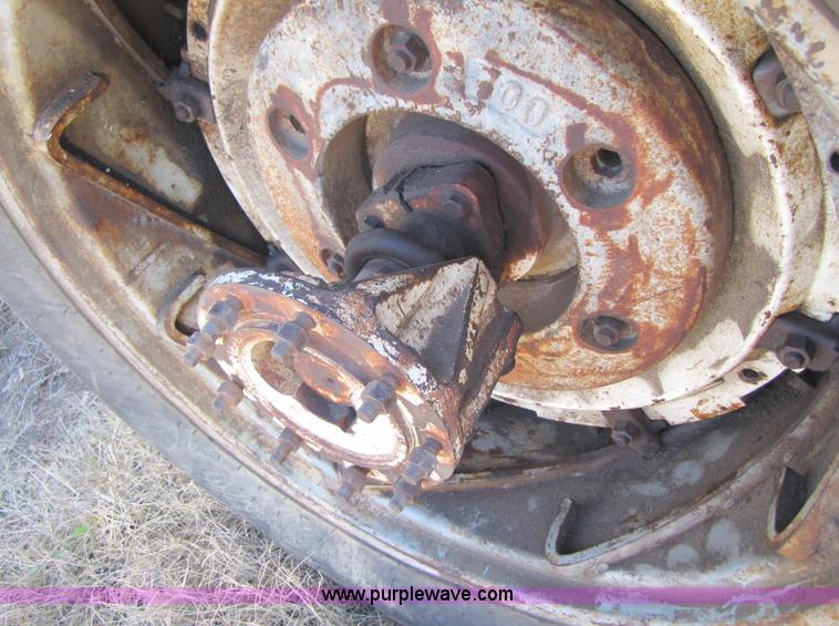 image for item 3649 Allis-Chalmers AC7000 tractor with loader