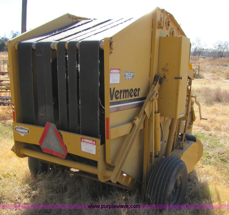 image for item 3654 Vermeer 504H round baler