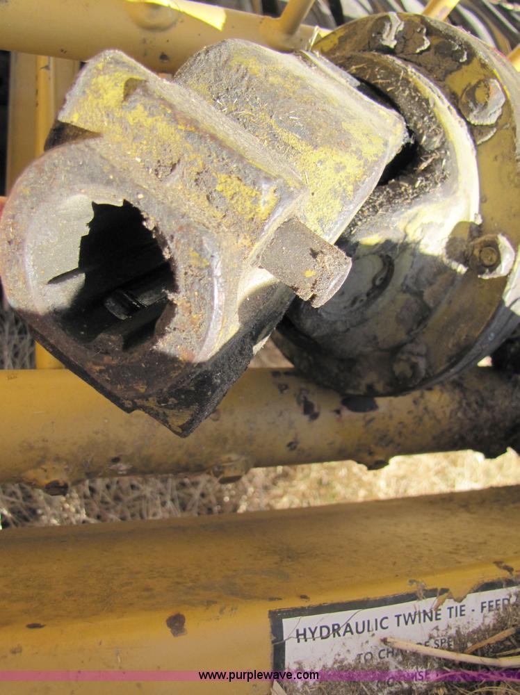 image for item 3654 Vermeer 504H round baler