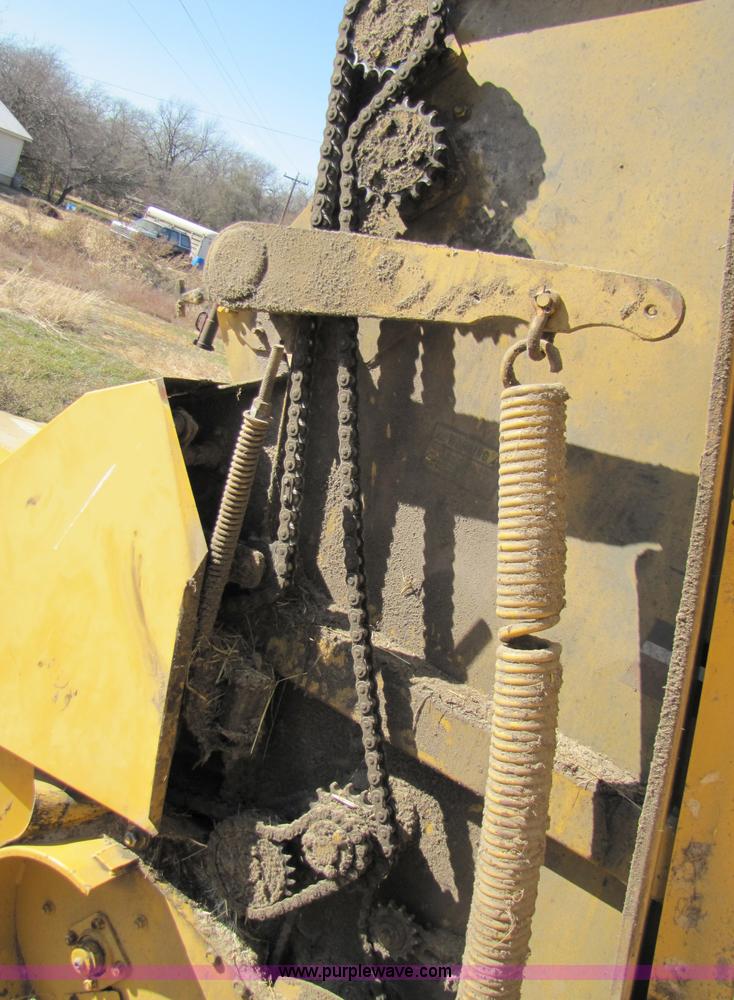 image for item 3654 Vermeer 504H round baler