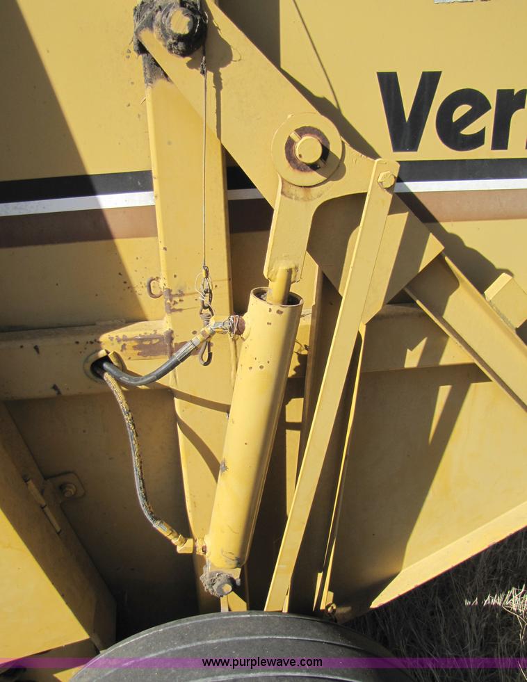 image for item 3654 Vermeer 504H round baler