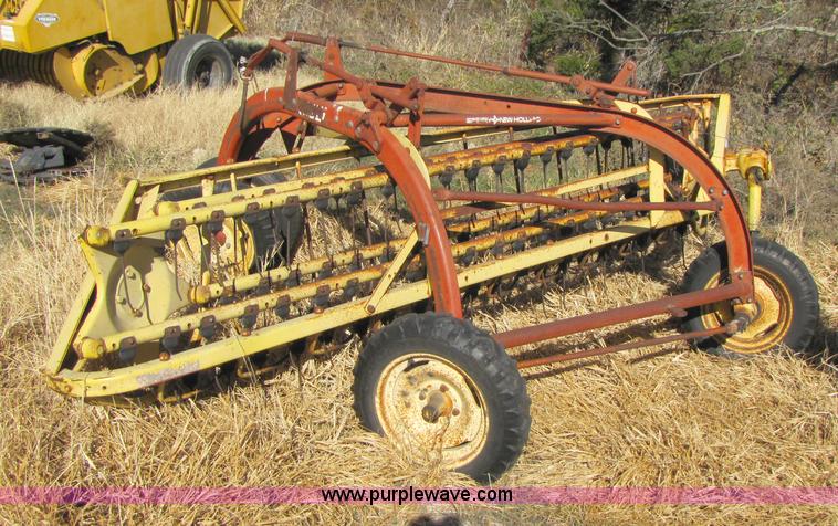image for item 3656 New Holland 260 basket rake