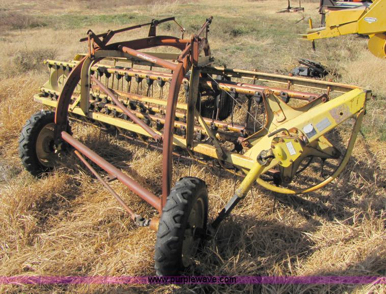 image for item 3656 New Holland 260 basket rake