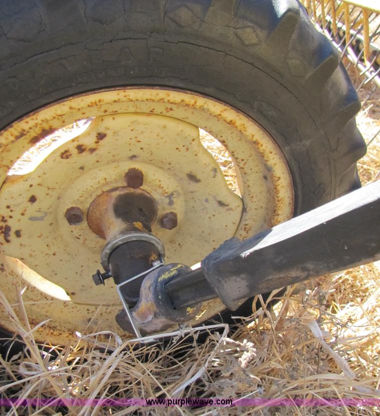 image for item 3656 New Holland 260 basket rake