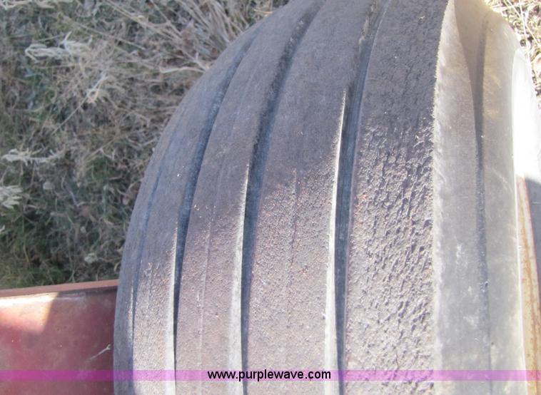 image for item 3657 New Holland 9' mower conditioner