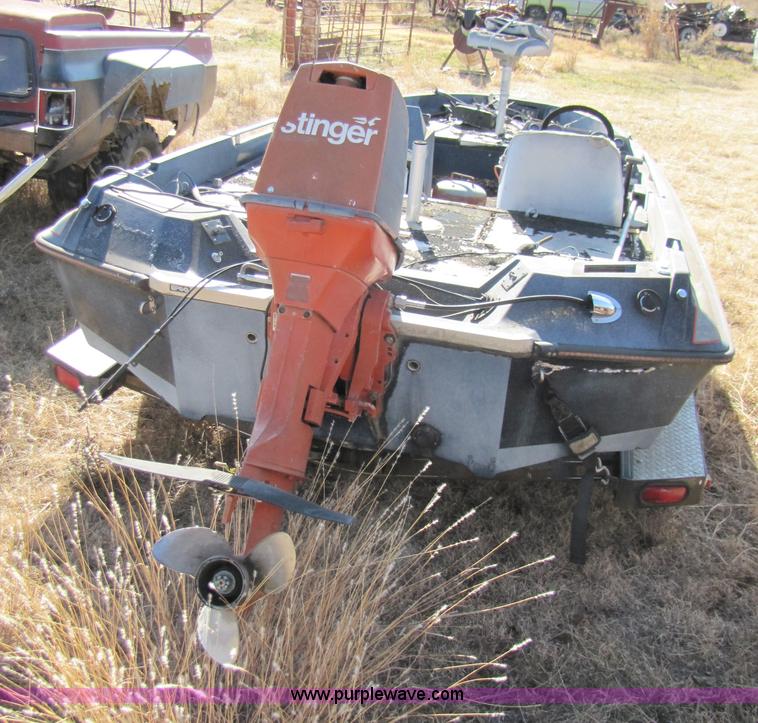 image for item 3659 1978 Glastron 18' fishing boat with trailer