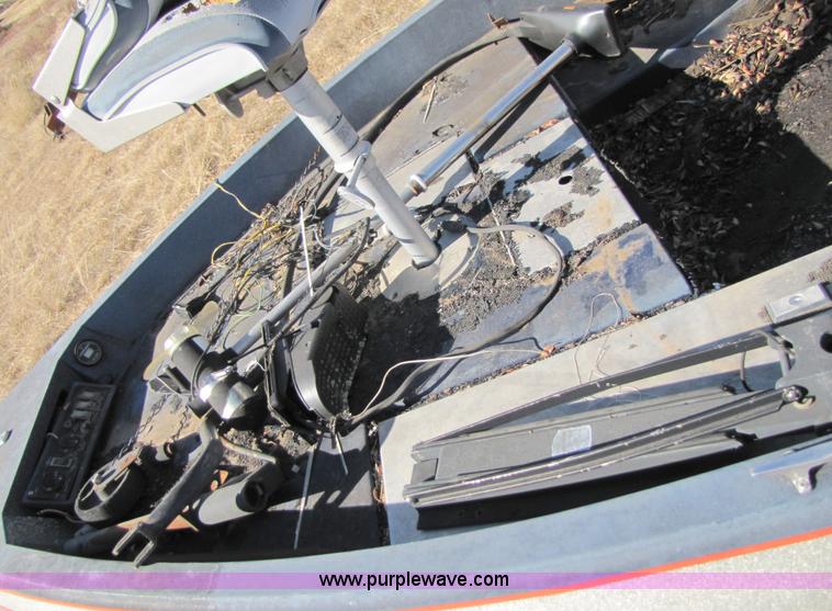 image for item 3659 1978 Glastron 18' fishing boat with trailer