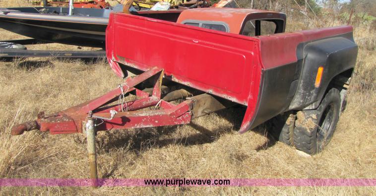 image for item 3660 Truck bed trailer