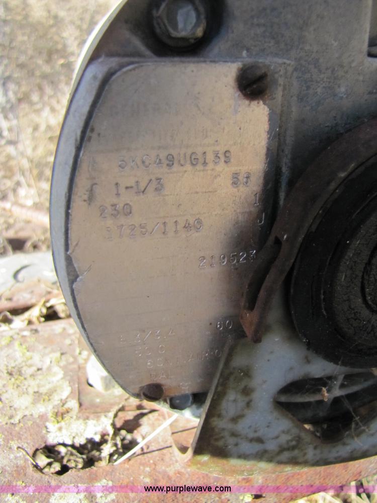 image for item 3668 Four-bar horse walker