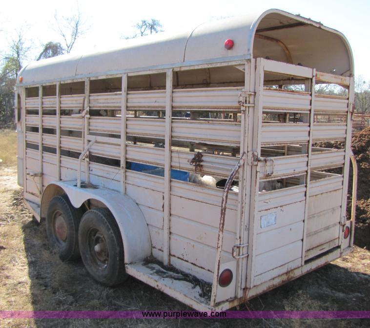 image for item 3670 1984 W 14' stock trailer
