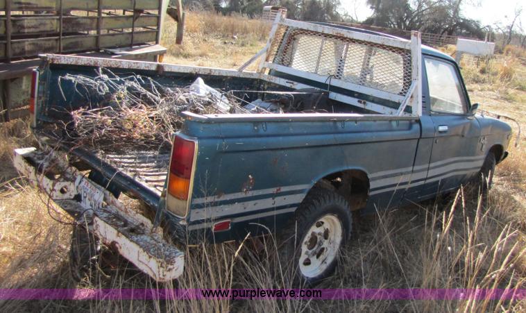 image for item 3671 1979 Chevrolet Luv pickup truck