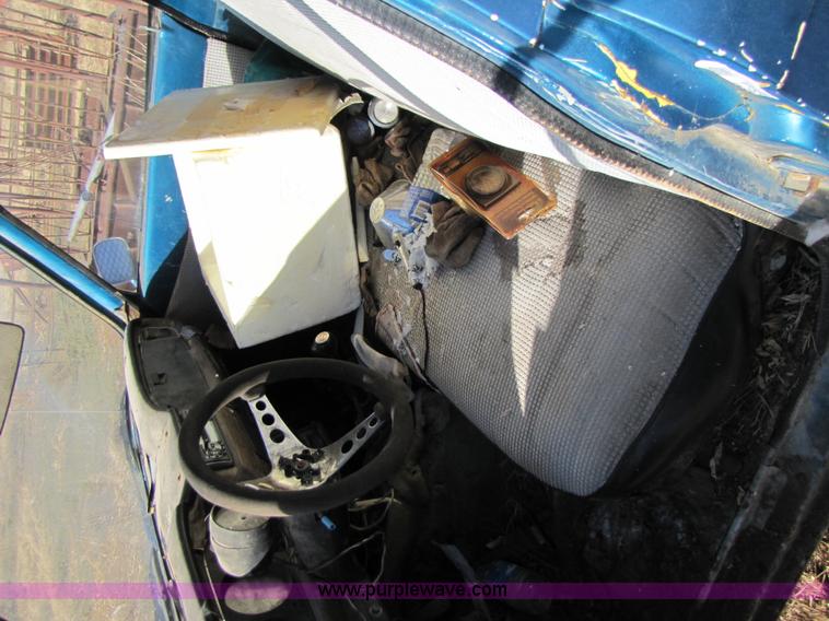 image for item 3671 1979 Chevrolet Luv pickup truck