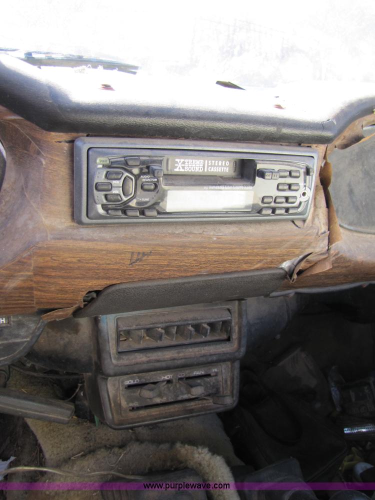 image for item 3671 1979 Chevrolet Luv pickup truck