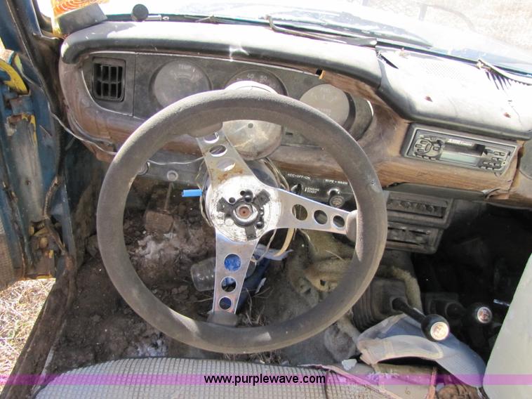 image for item 3671 1979 Chevrolet Luv pickup truck