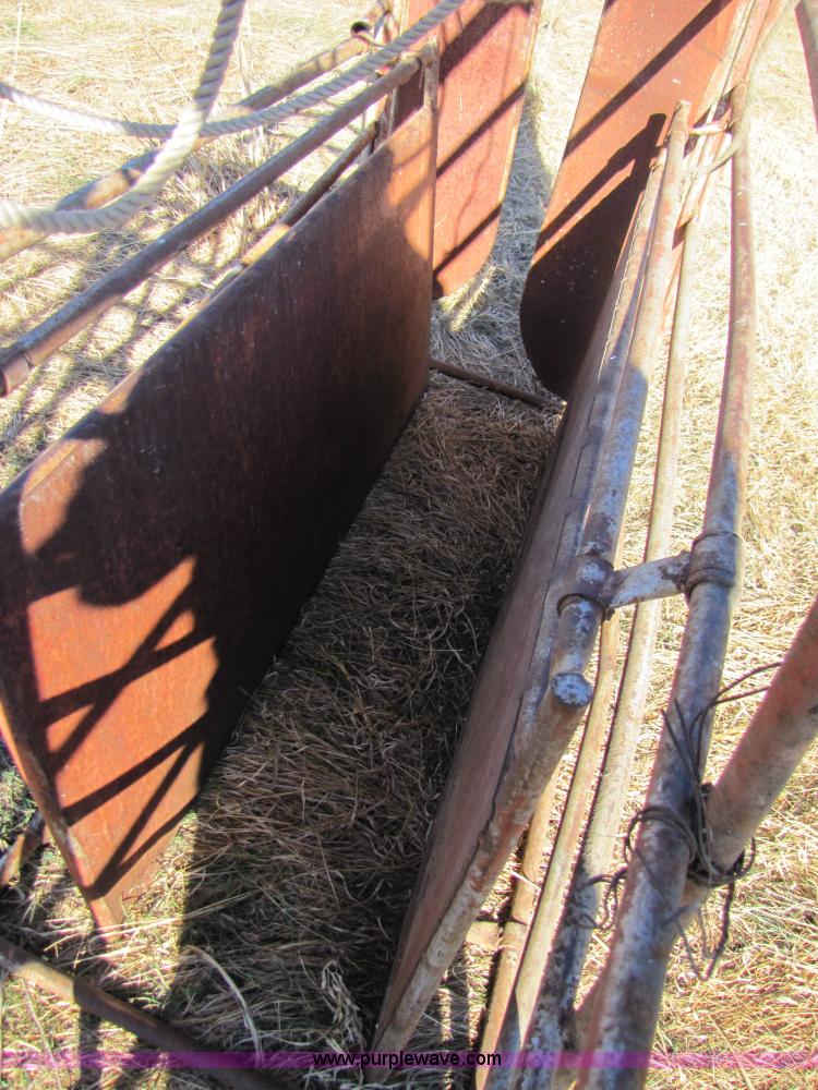 image for item 3673 Calf roping chute with panels