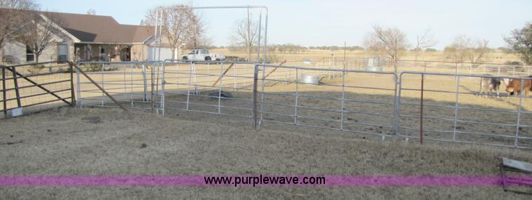 image for item 3673 Calf roping chute with panels