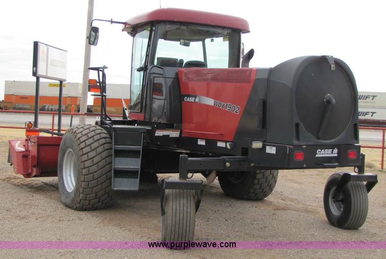 image for item 8334 2007 Case IH WDX1902 swather