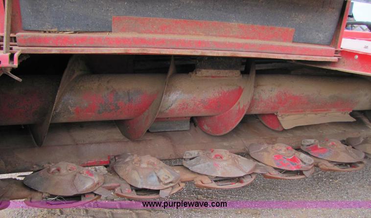 image for item 8334 2007 Case IH WDX1902 swather