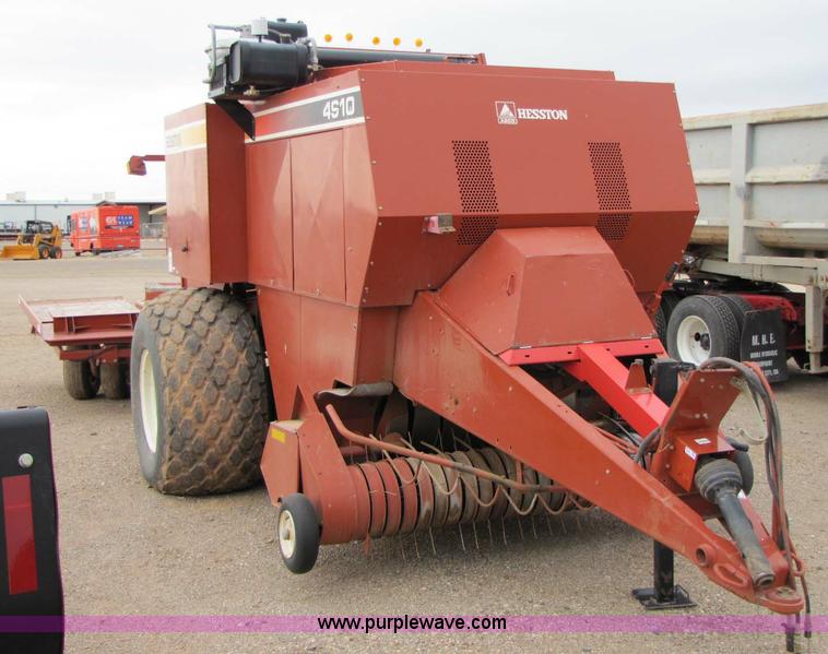 image for item 8335 2003 Hesston 4910 baler