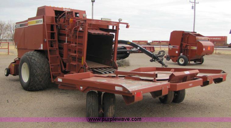 image for item 8335 2003 Hesston 4910 baler