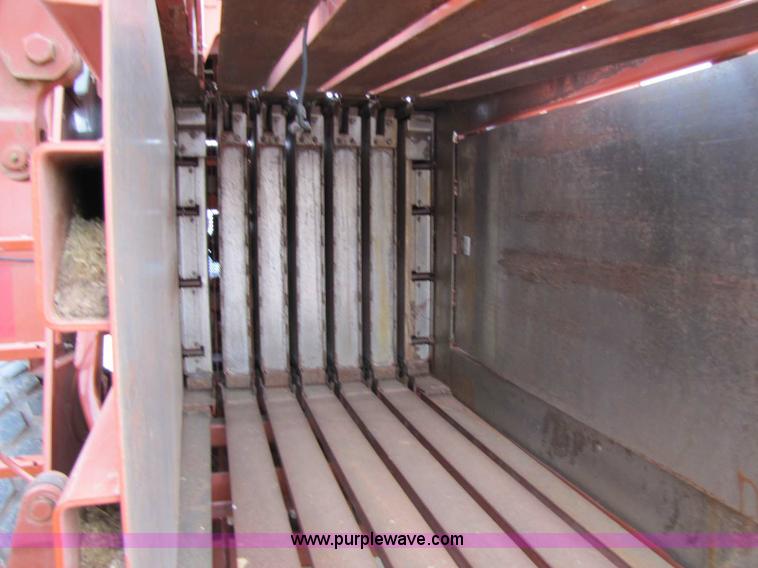 image for item 8335 2003 Hesston 4910 baler