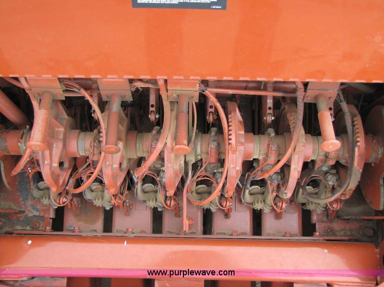 image for item 8335 2003 Hesston 4910 baler