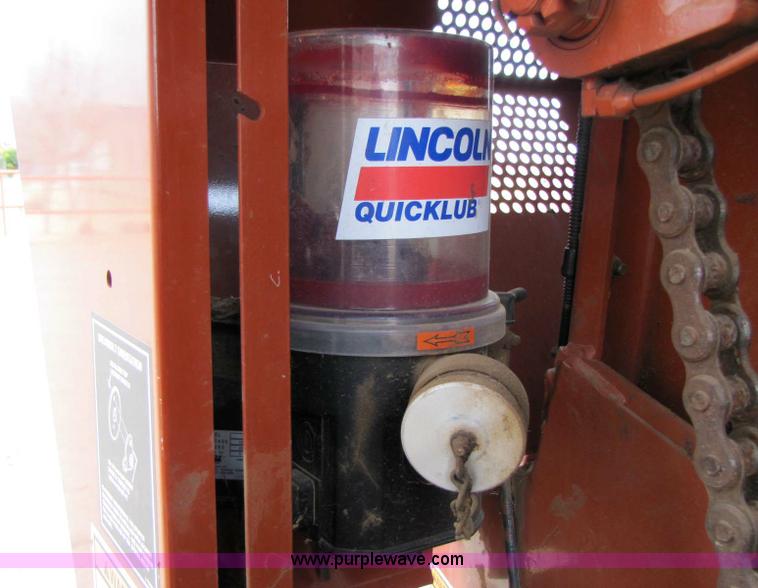 image for item 8335 2003 Hesston 4910 baler