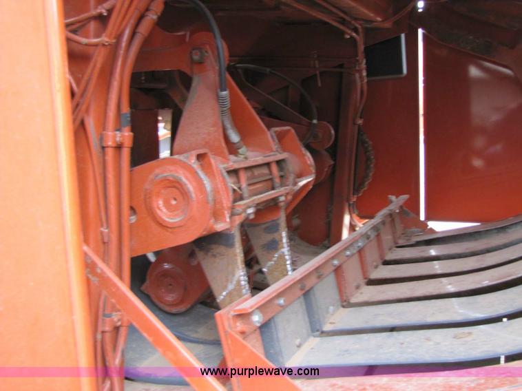 image for item 8335 2003 Hesston 4910 baler